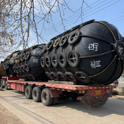 जहाज घाट योकोहामा फ़ेंडर वायवीय वायु ब्लॉक 3.3mx6.5m समुद्री बर्थिंग