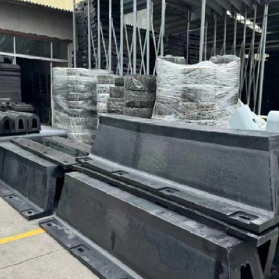 स्थायी बंदरगाह और डॉक सुरक्षा के लिए ब्लैक आर्क रबर फेंडर