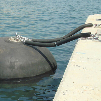 भारी शुल्क संरक्षण पनडुब्बी फेंडर बेहतर प्रभाव अवशोषण लंबी सेवा जीवन